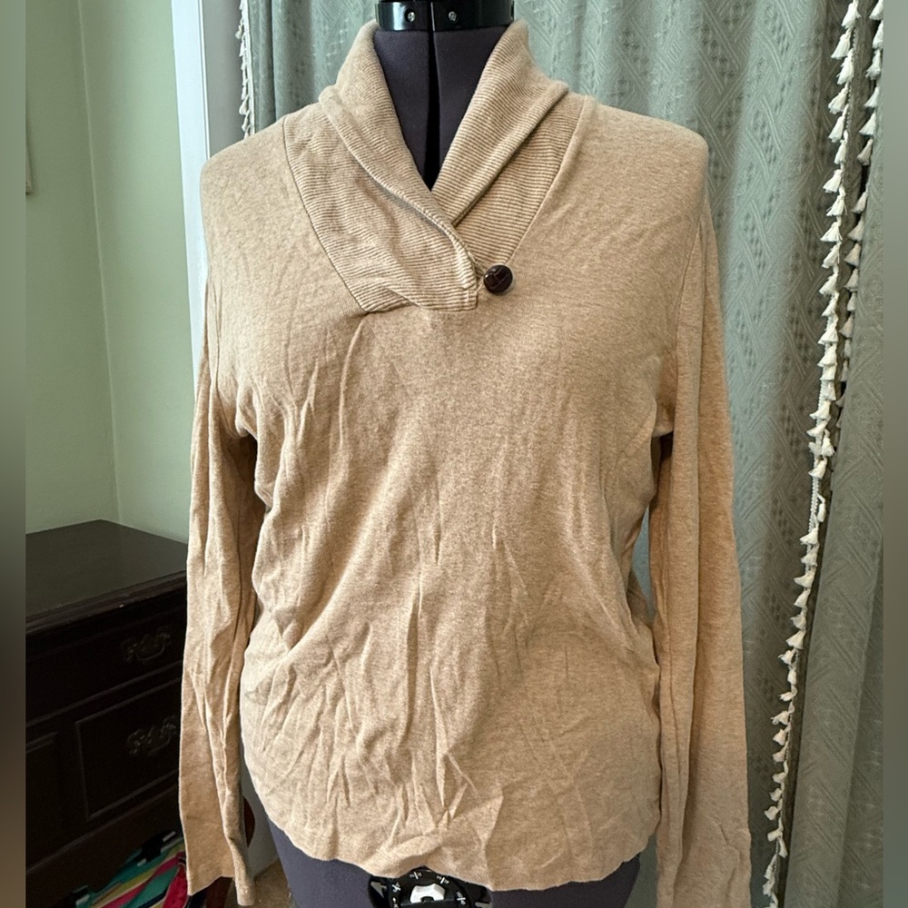 Tan top. For the equestrian look.